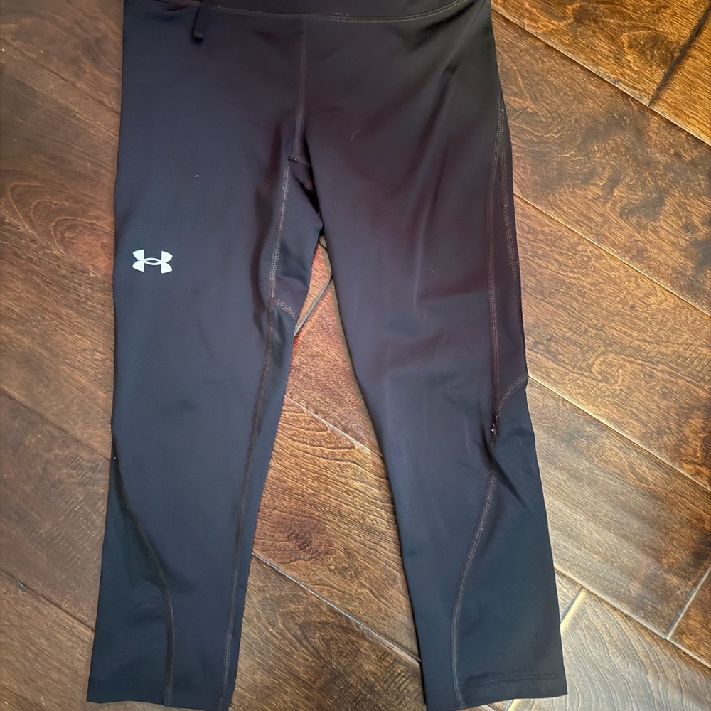 Under Armour Black Capri Leggings